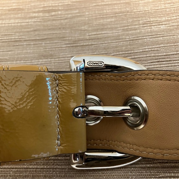 Coach Brown and Tan Signature Shoulder Bag - Picture 7 of 7